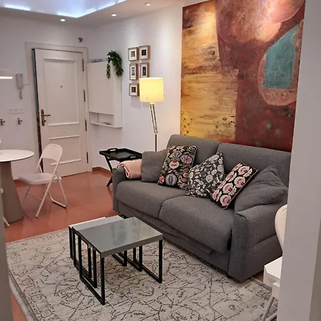 Old Town, Center Premium With Parking Apartment *